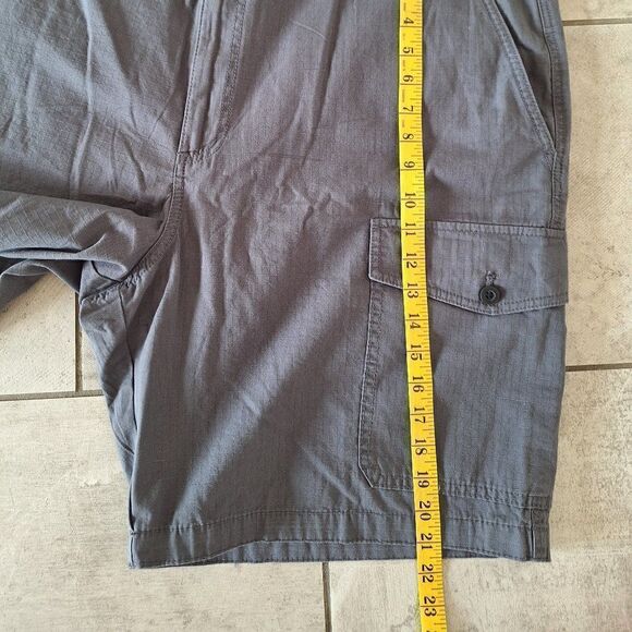 Izod Cargo Shorts Mens 42 Gray color - Picture 6 of 6
